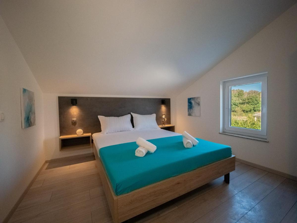 Villa Vinky Pula Exteriör bild